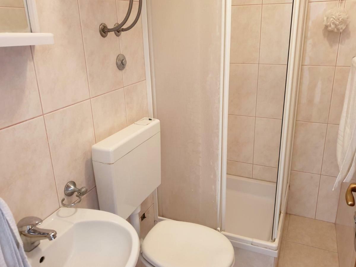 Guest House Miro Novalja Habitación foto